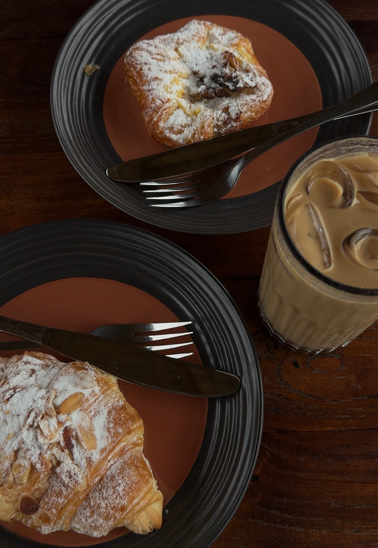 Almond croissant